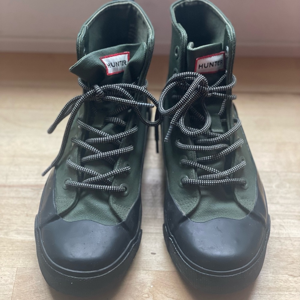 Hunter unisex Green and Black High-Top rain boots
